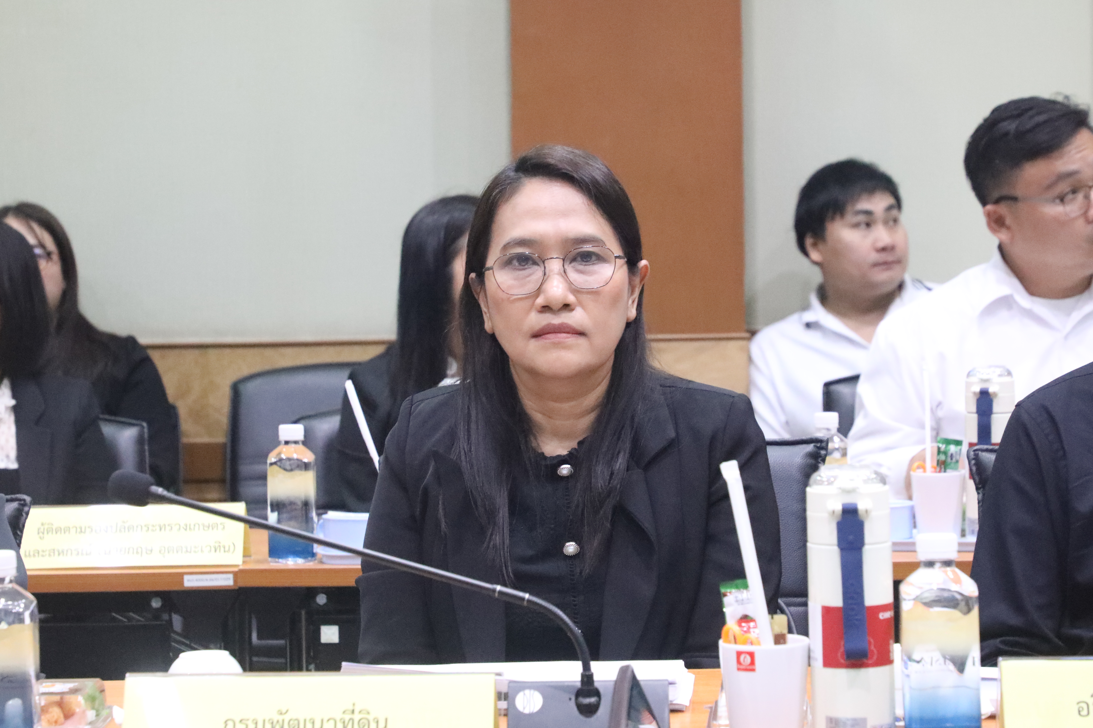 title - รองปลัด กษ. ประชุมสัญจร 5 หน่วยงานภายใต้การกำกับดูแล ณ ส.ป.ก. 